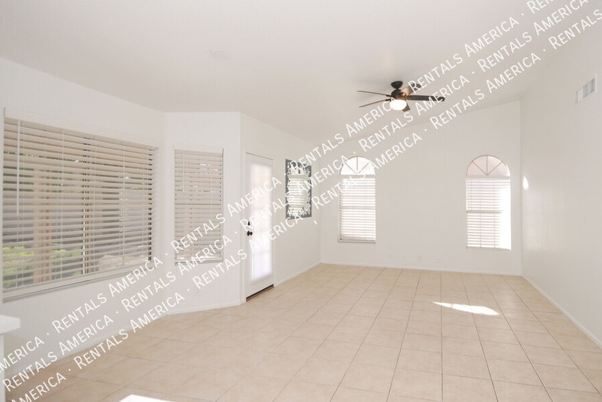 Building Photo - 6769 W Tonto Dr