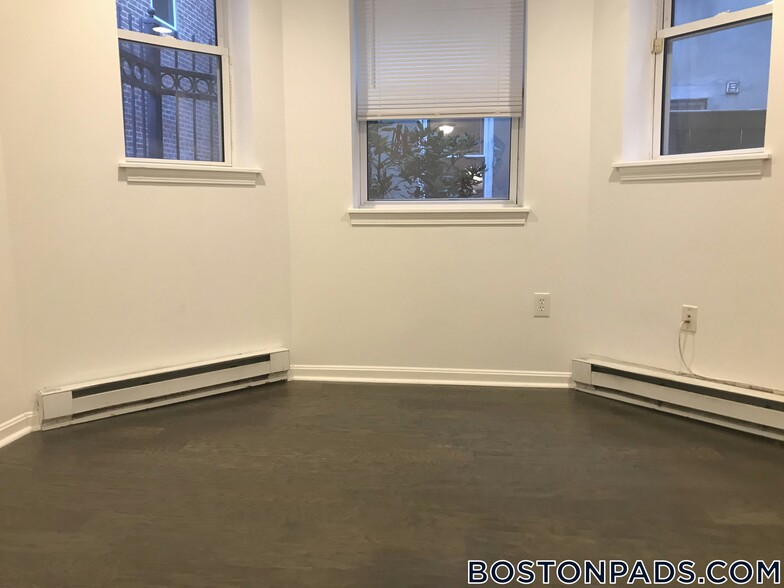 Building Photo - 108 Jersey St