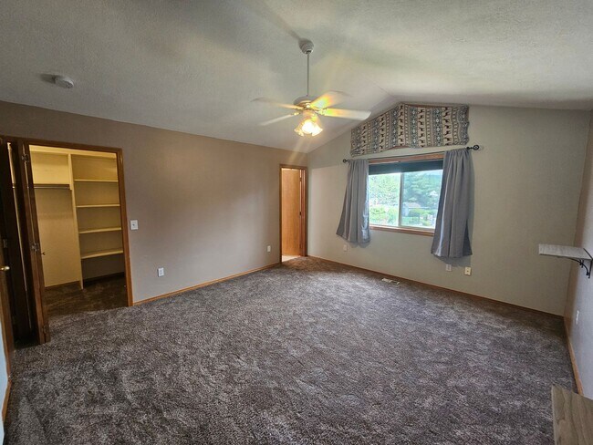Building Photo - Beautiful Home in Spokane Valley