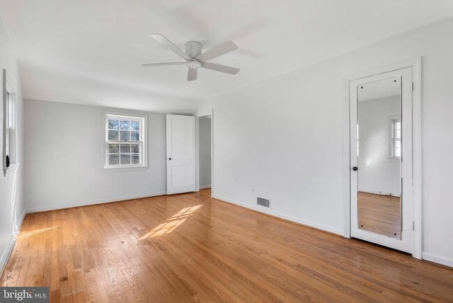 Building Photo - 6130 11th Rd N