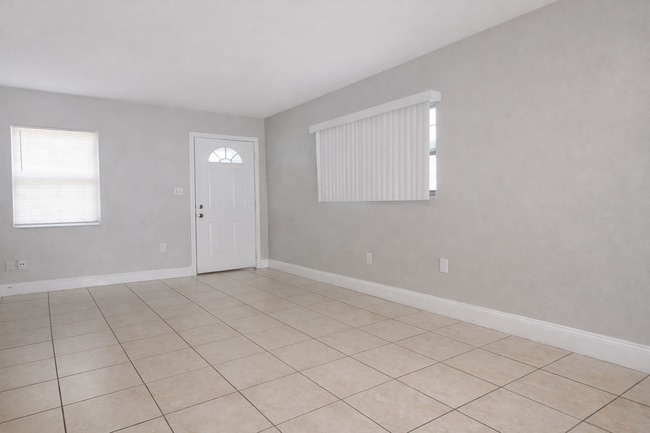 Building Photo - 4812 Irvington Ave