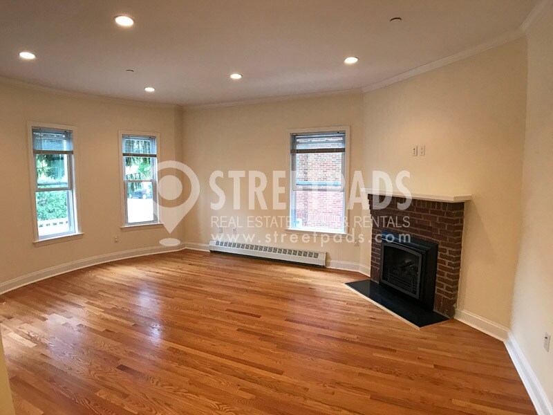 Building Photo - 1 Langdon Sq