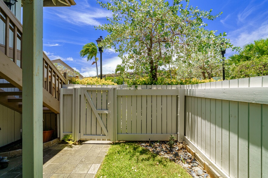 Building Photo - 7007 Hawaii Kai Dr