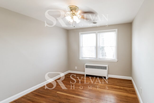 Building Photo - Find Your Oasis in Baltimore's Bustling Heart