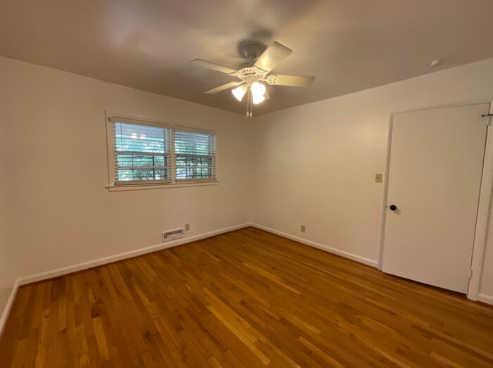 Building Photo - 911 Lindbergh Drive NE