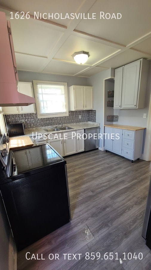 Building Photo - 1626 Nicholasville Rd