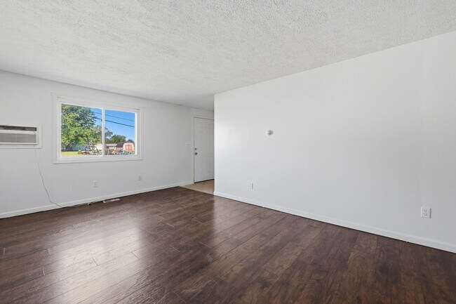 Building Photo - 3113-3115 Fulmer Road