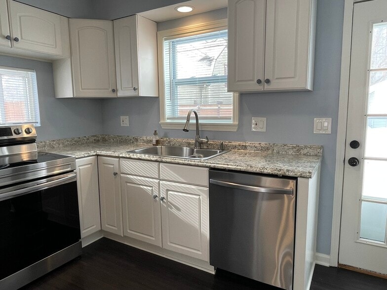 Building Photo - 2450 Gerald Ave