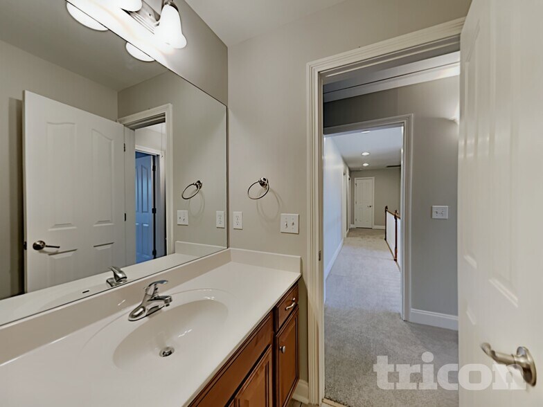 Building Photo - 2655 James Edmon Ct