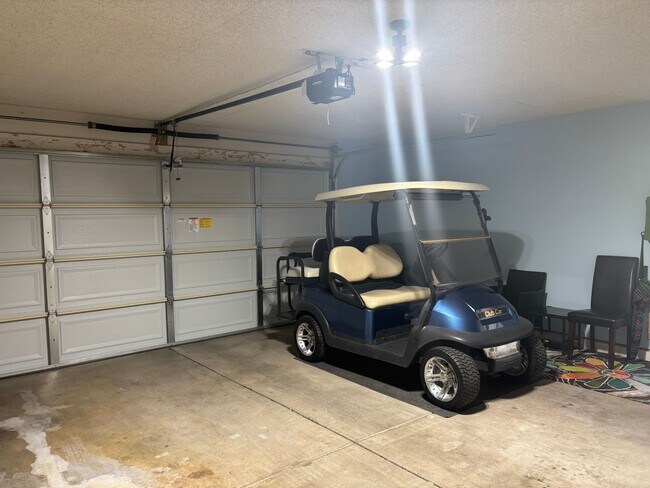 Building Photo - Discover comfortable seasonal living in Mesa, AZ with this well-appointed furnished & updated 2-b...