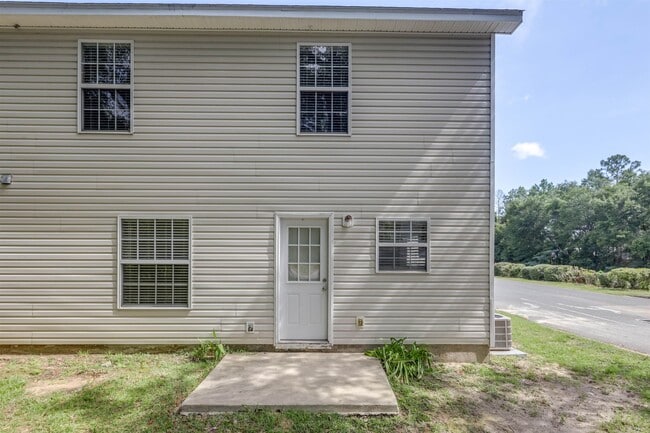 Building Photo - 1744 Corey Wood Cir