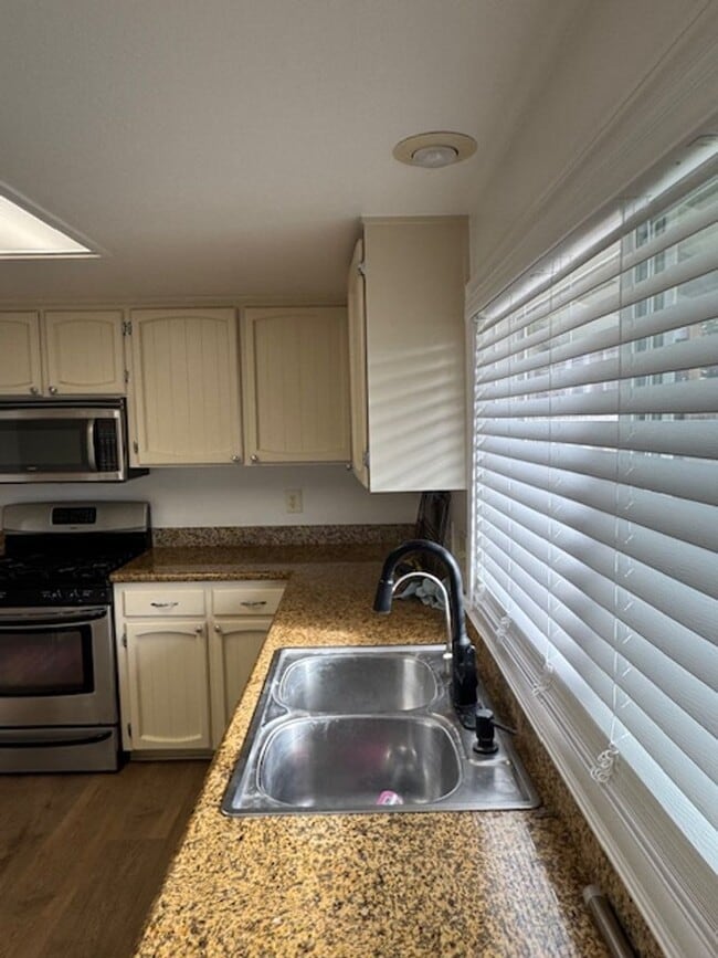 Building Photo - COMING SOON!!  REMODELED 3 BEDROOM HOME / LARGE FENCED YARD