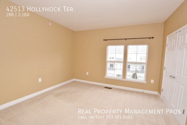 Building Photo - 42513 Hollyhock Terrace