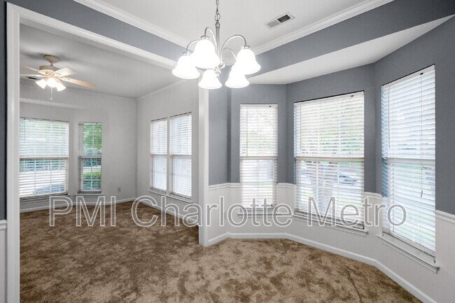 Building Photo - 9707 Mallard Glen Dr