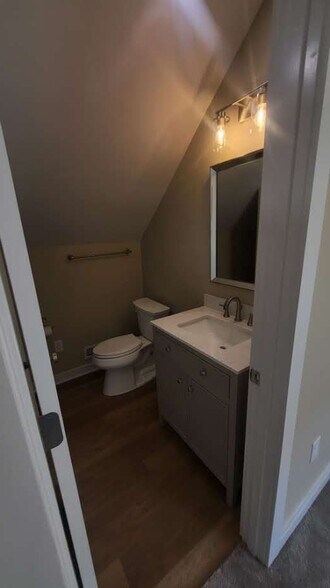 Building Photo - 1912 N Talbott St