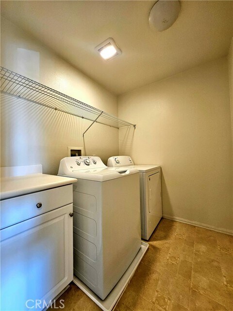 Building Photo - 37 Bijou