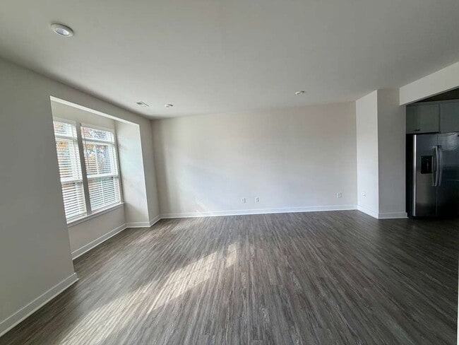 Building Photo - 216 Russell Br Ln