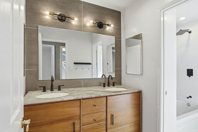 Building Photo - 6137 Banner Dr