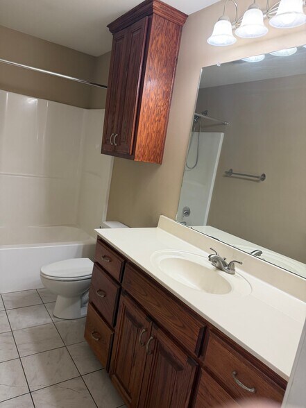 Building Photo - 12029 Marilyn Ln