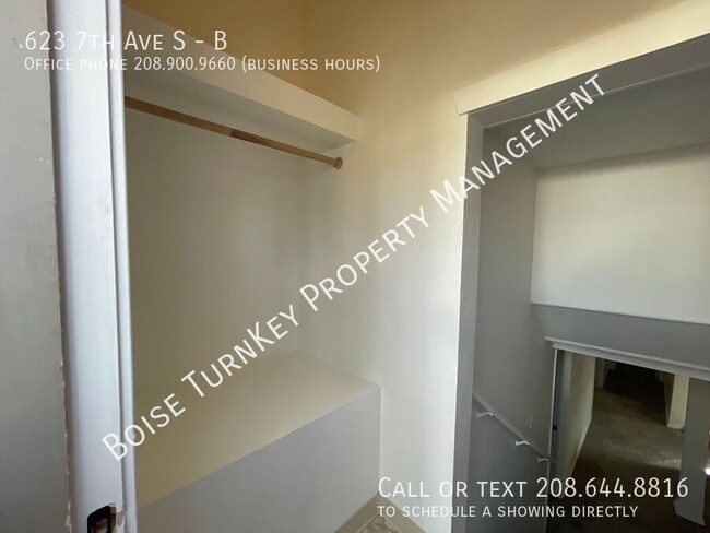 Building Photo - 2 Bed 1 Bath Basement Unit w/ Flex Space! ...