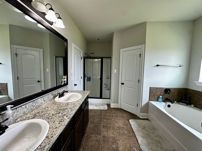 Building Photo - 162 Chestnut Ridge Dr