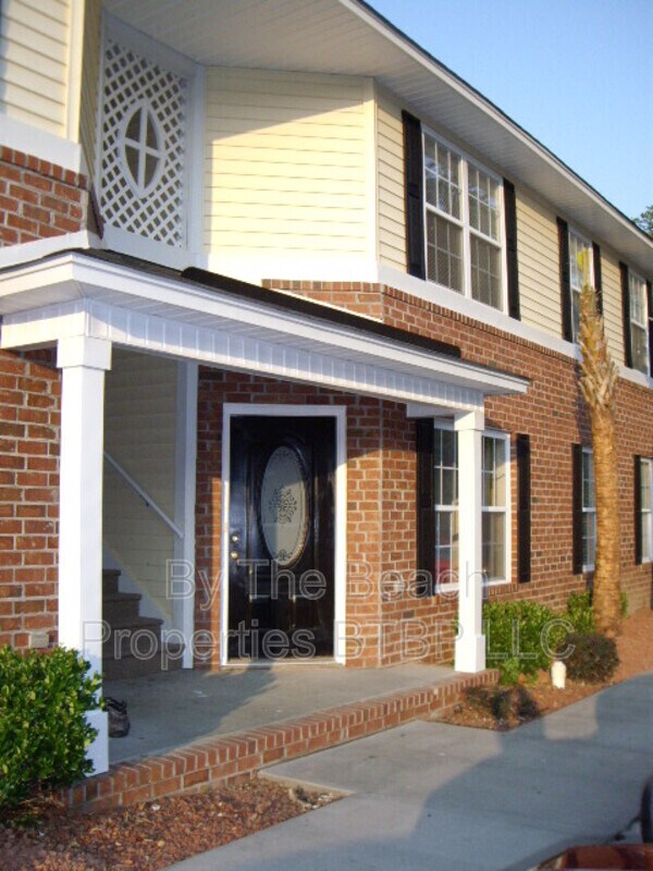 Building Photo - 2407 James St