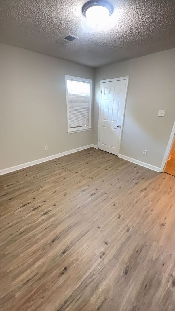 Building Photo - Newly Rehabbed Home in Binghampton - Open ...