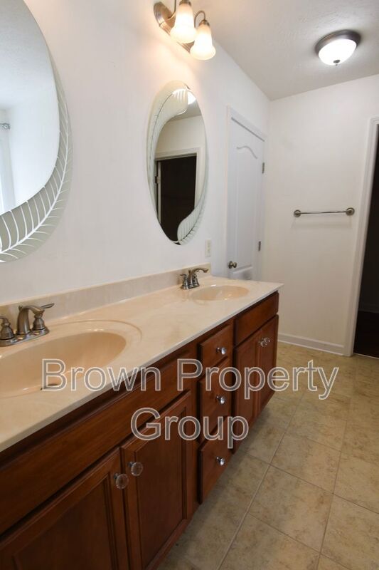 Building Photo - 193 Wind Brook Ct