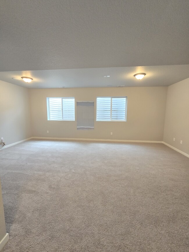 Building Photo - 5446 Mesa Top Dr