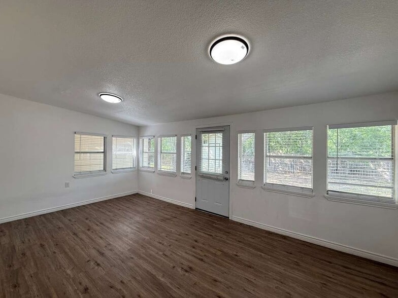 Building Photo - 4911 Casa Grande St