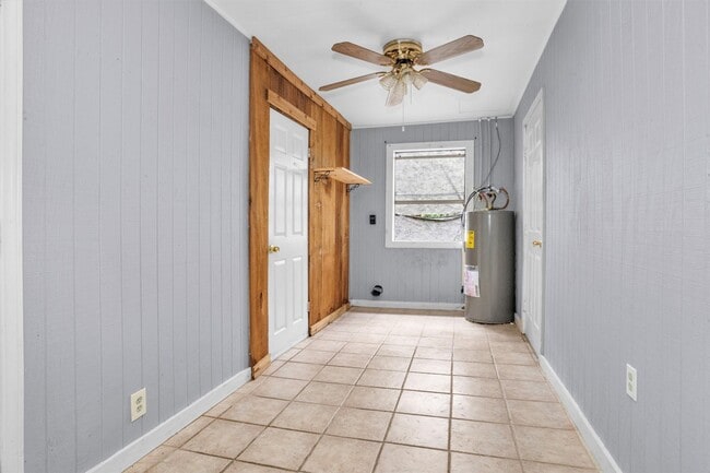 Building Photo - 5934 Beech Dr