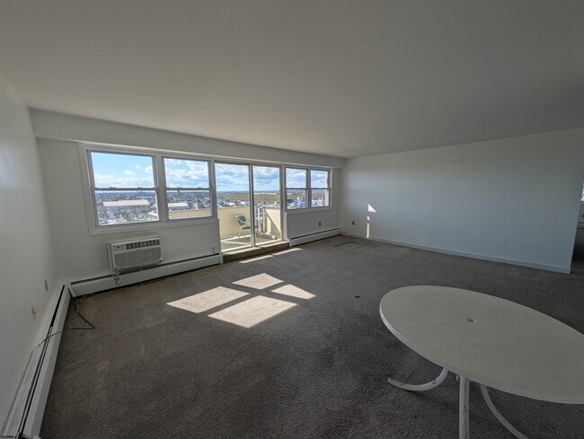 Building Photo - 3817 Ventnor Ave