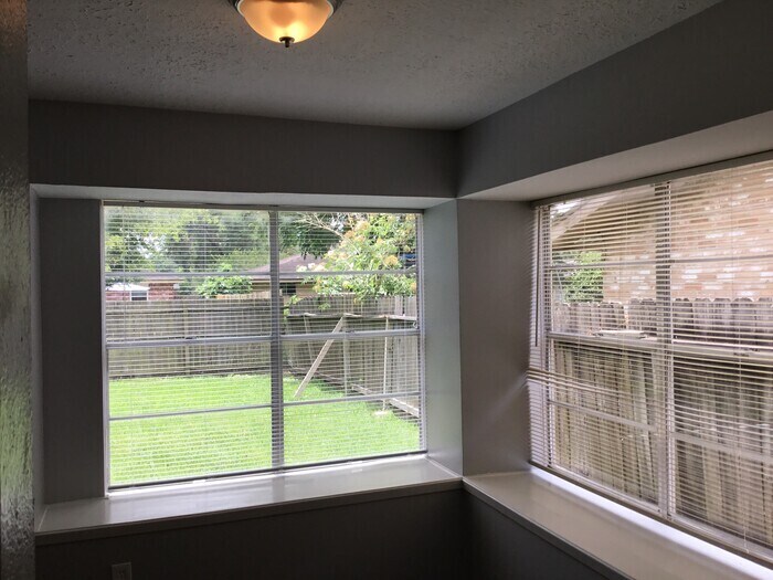 Building Photo - 16910 Barcelona Dr