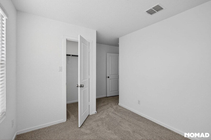 Building Photo - 12153 Steeplechase Dr