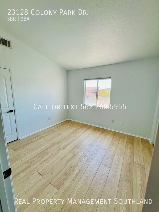 Building Photo - 23128 Colony Park Dr