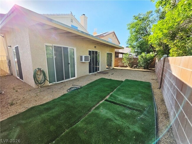 Building Photo - 1824 Sierra Valley Way