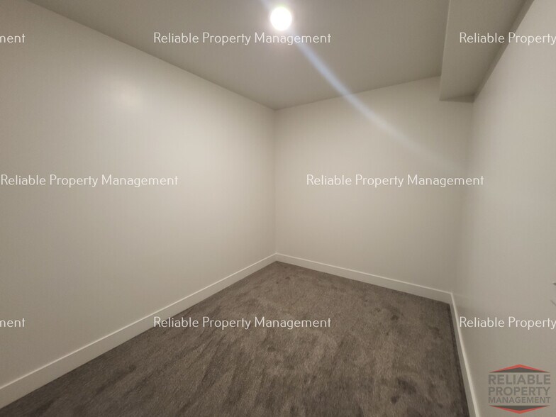 Building Photo - 347 Eliza Joy Ln