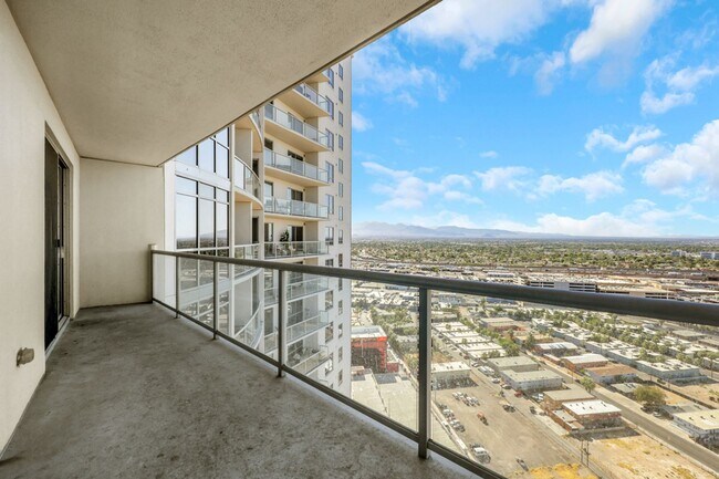 Building Photo - High Rise Studio Condo - Allue Las Vegas