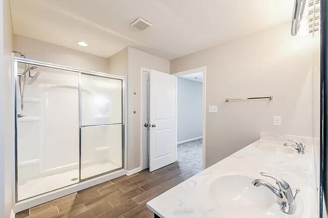 Building Photo - 1368 W Wyndstone Way