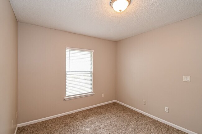 Building Photo - 1440 Bitterberry Dr