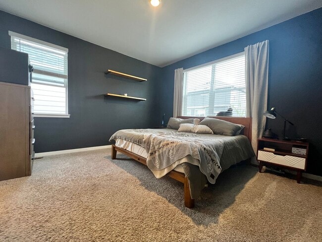 Building Photo - Gorgeous 4-Bed 2-Bath home Fort Collins, CO!