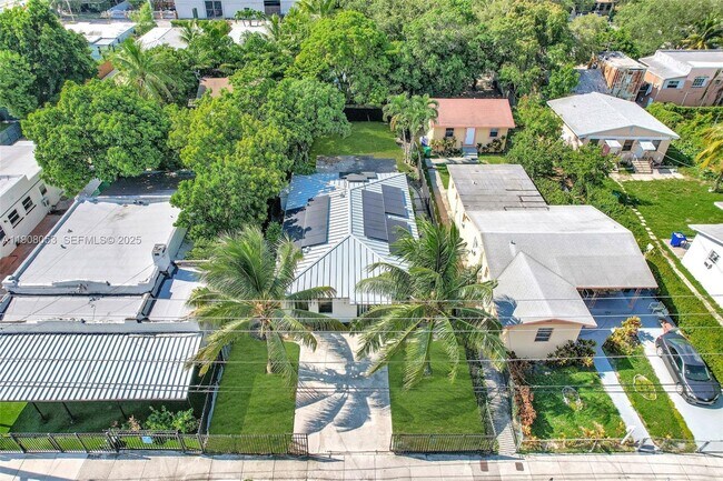 Building Photo - 136 NW 53rd St