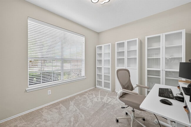 Building Photo - 6230 Hollydale Ridge Ln