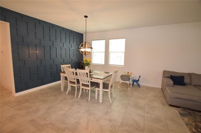 Building Photo - 5055 Hatchineha Ct