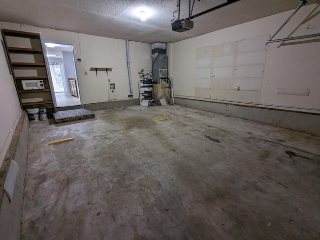 Building Photo - 3419 Thresher Dr
