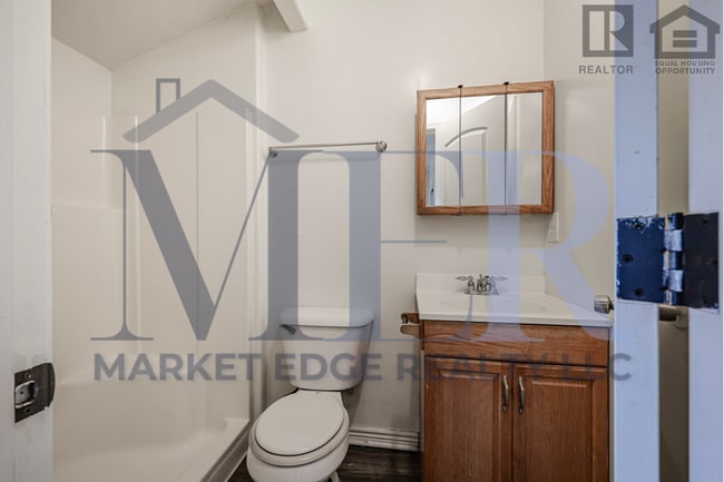 Building Photo - 3Bed/2.5Bath Townhouse at 24th St/Thomas! Move-In ready on 05/07/2026! -- NO HOA!