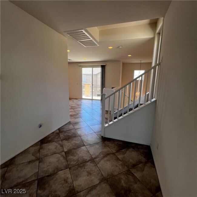 Building Photo - 1192 Via Dimartini
