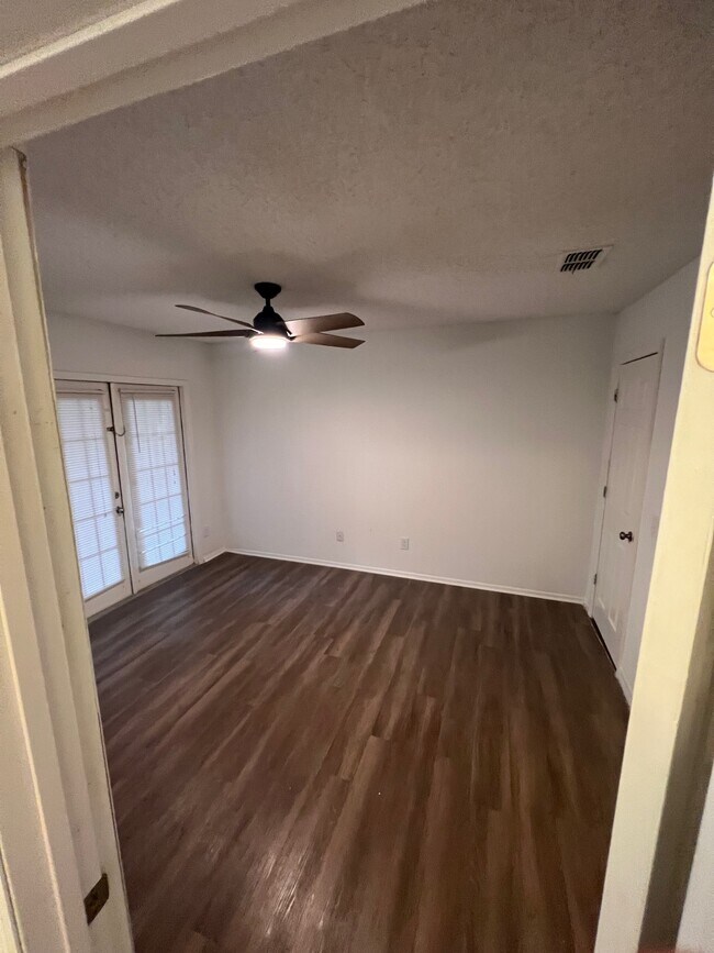 Building Photo - 5436 E Michigan St