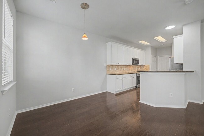 Building Photo - 43 S Camellia Grove Cir