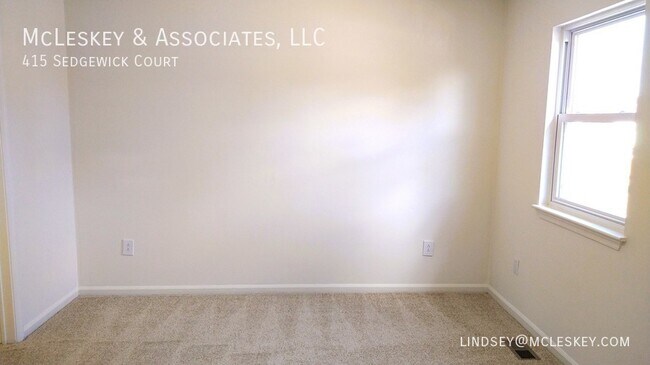 Building Photo - Washington Square Townhouses